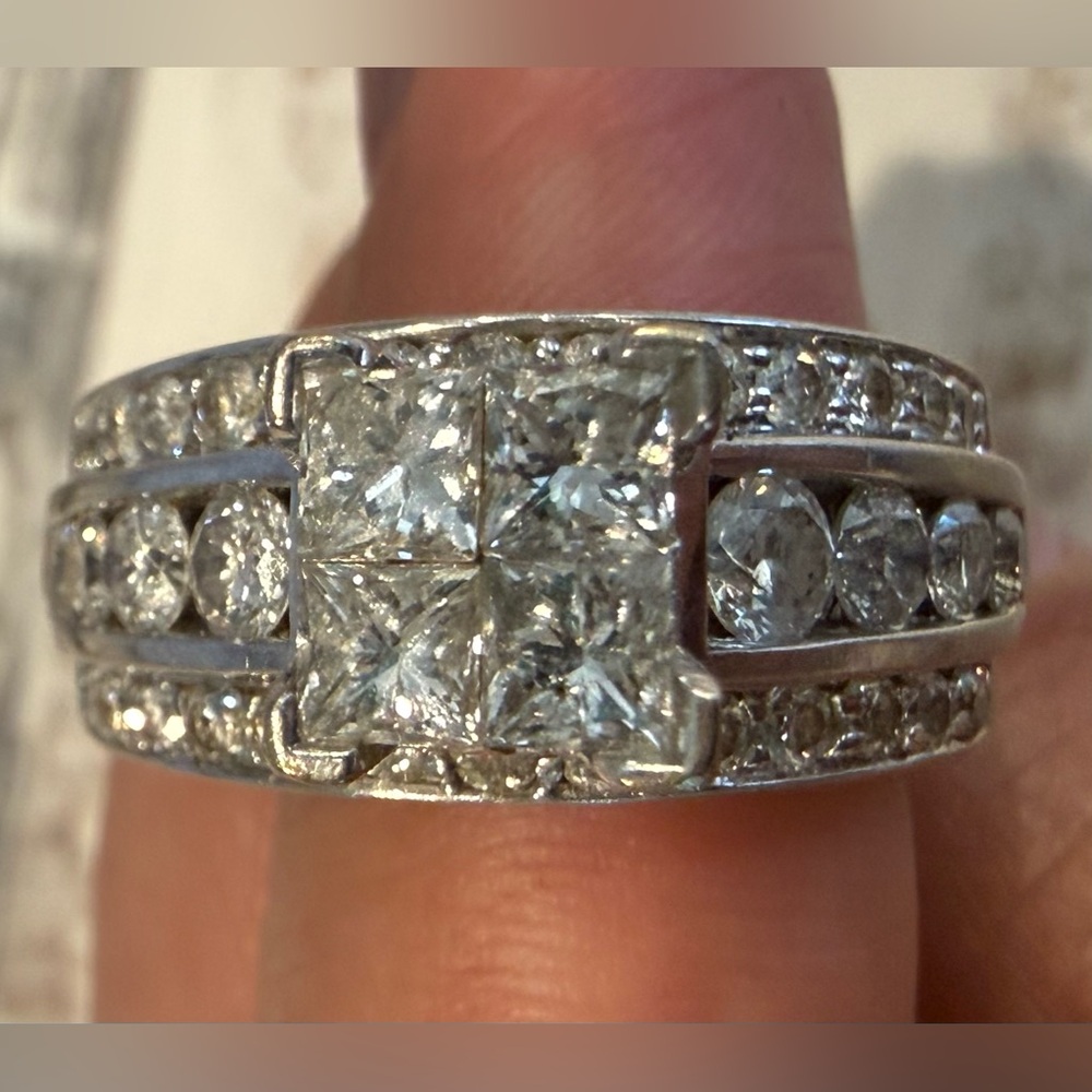 Diamond Cluster Wide Band Ring - 14 K White Gold - Picture 12 of 16
